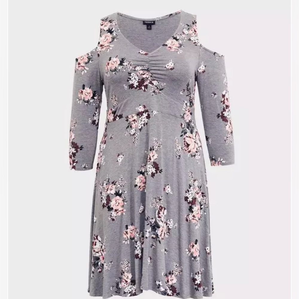 Torrid Grey Floral Jersey Skater‎ Dress NWT size 00/M/10